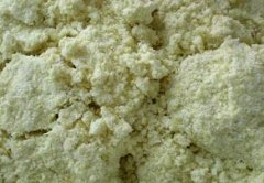 云南李老板发酵豆渣喂鸡，降本增效，提升肉蛋品质